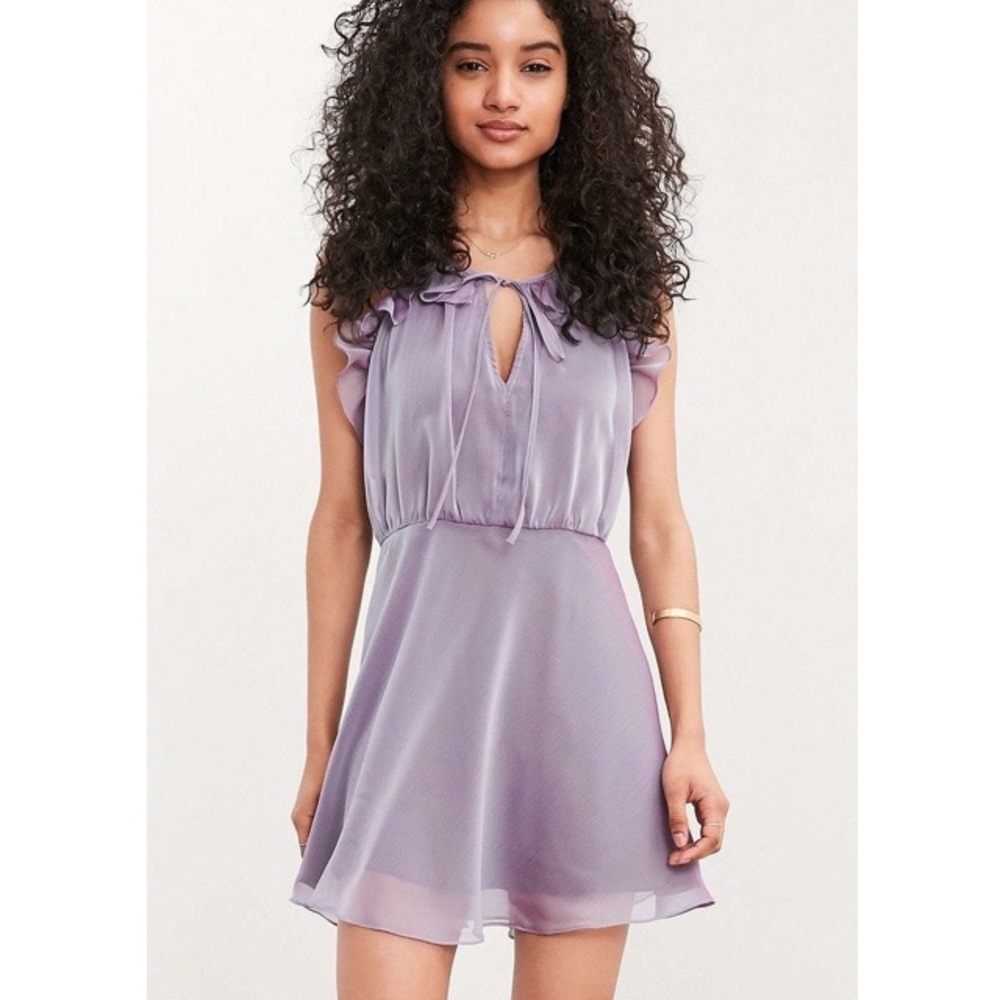 Urban Outfitters - Shiloh Sheer Ruffle Dre…